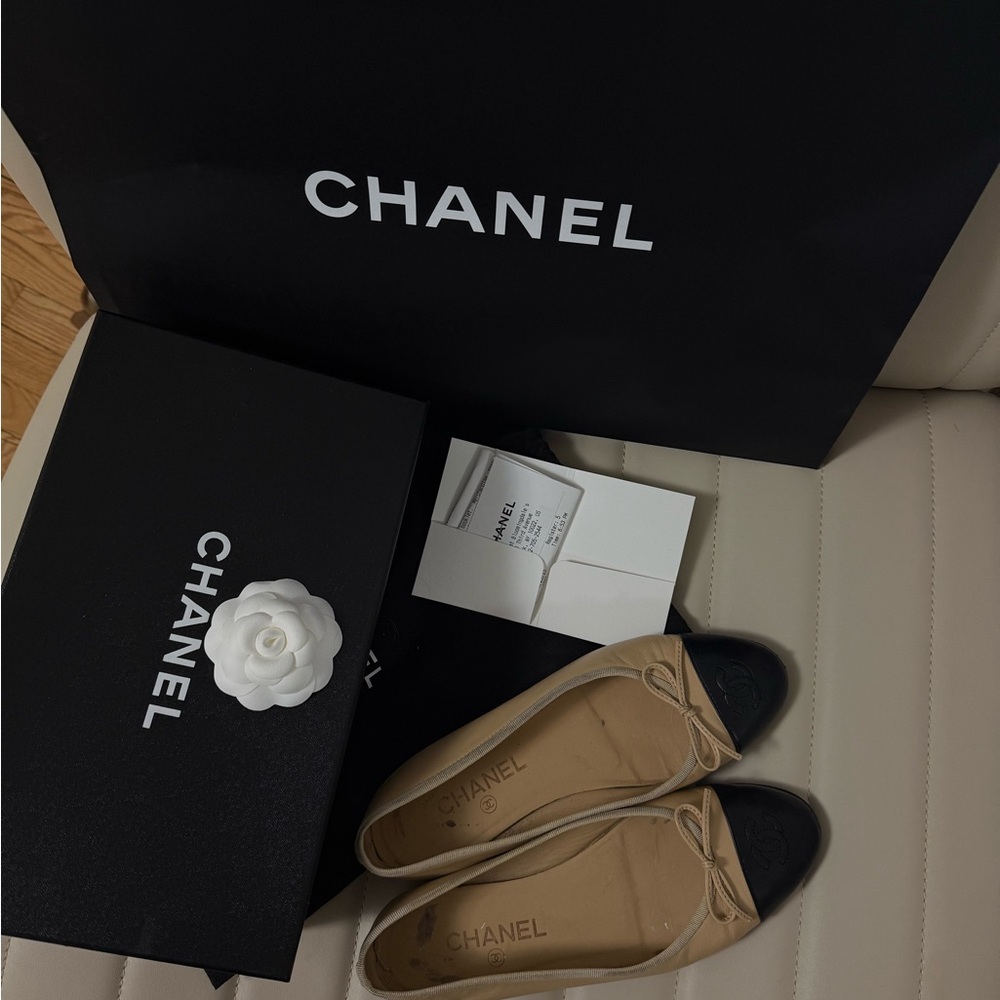 Chanel Women’s Lambskin Ballet Flats